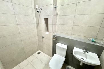 Robin @ Bandar Rimbayu