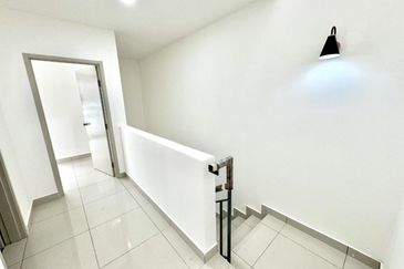 Robin @ Bandar Rimbayu