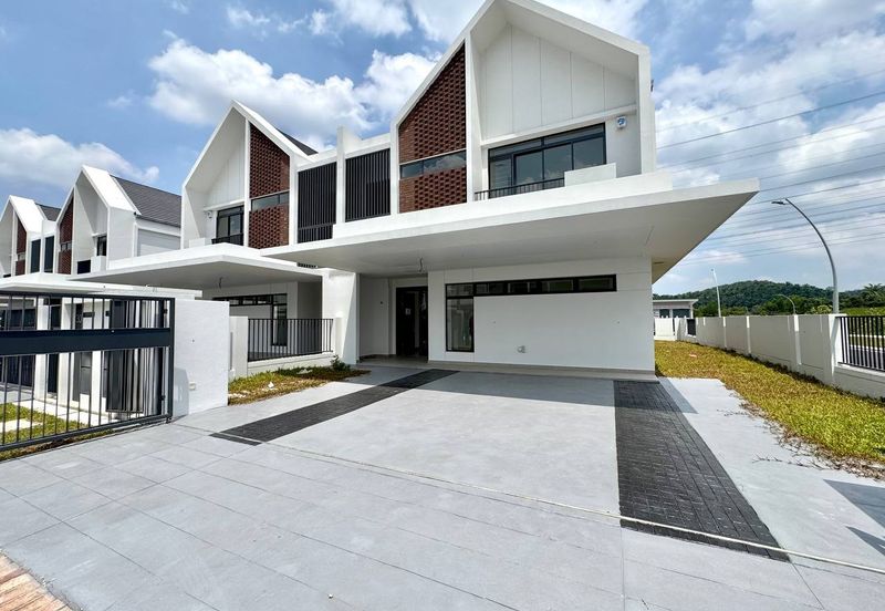 Elmina Green The Eighth @ City of Elmina