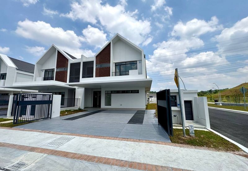 Elmina Green The Eighth @ City of Elmina