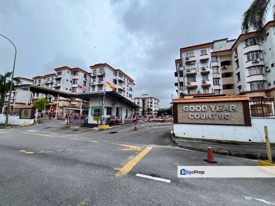 FOR SALE : Subang Perdana Goodyear Court 9C, Persiaran Mulia USJ 14 Subang Jaya. Near school, masjid and LRT - Asking Price : RM285,000 (Nego), Selangor, USJ