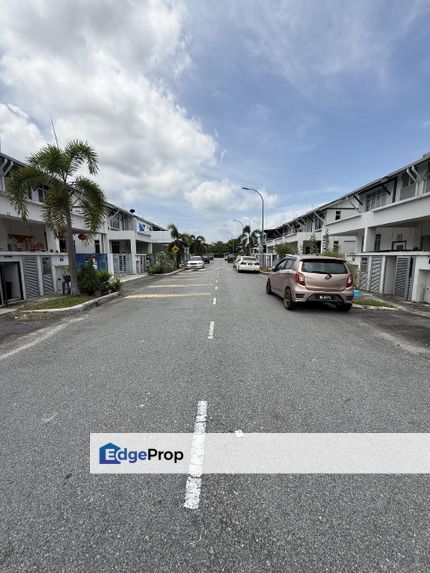 WTS / FOR SALE :  2 Storey Terrace House Intermediate Banting, Selangor, Selangor, Banting