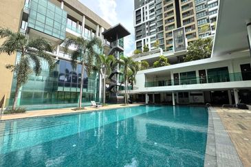 Lake Point Residence