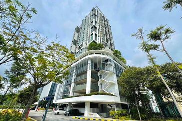 Lake Point Residence