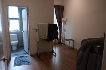 Parkfield Residences, Tropicana Heights