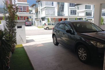 Parkfield Residences, Tropicana Heights