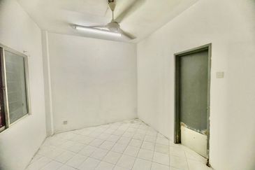 Putra Indah Apartment, Taman Pinggiran Putra