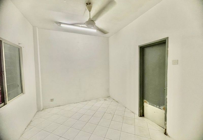 Putra Indah Apartment, Taman Pinggiran Putra