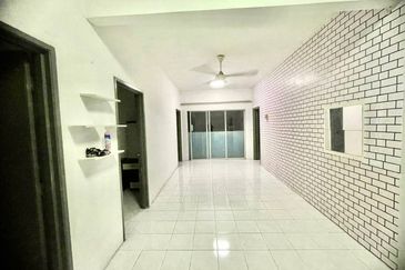 Putra Indah Apartment, Taman Pinggiran Putra