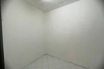 Putra Indah Apartment, Taman Pinggiran Putra