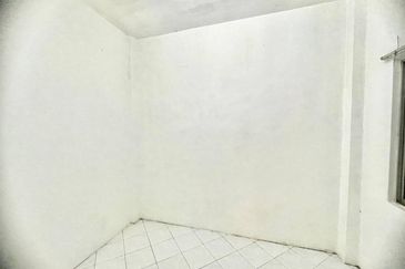 Putra Indah Apartment, Taman Pinggiran Putra