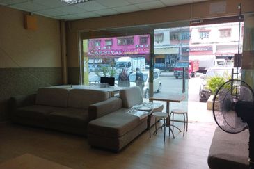 Kawasan Perniagaan Desa Ria Balakong