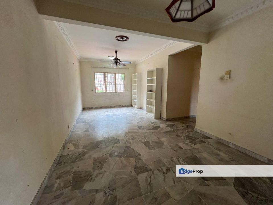 WTS / FOR SALE :  Sri Penaga Apartment for Sale - Pool View | Sorry, the Asking Price for this Listing has goes UP from RM 265,000 to RM 275,000 (new), Selangor, Puchong