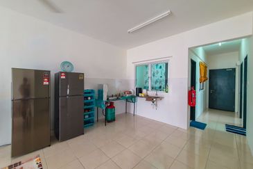 Puncak Hijauan (Hijauan Heights)