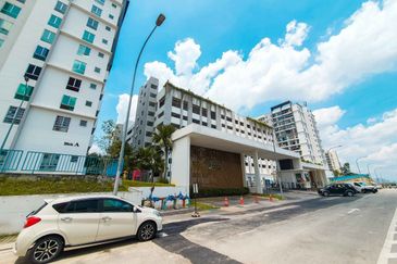 Puncak Hijauan (Hijauan Heights)