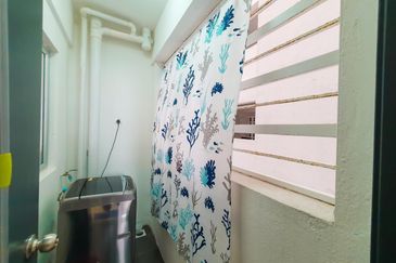 Puncak Hijauan (Hijauan Heights)