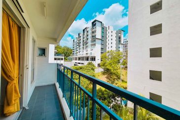 Puncak Hijauan (Hijauan Heights)