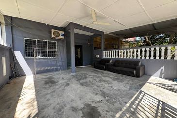 Kota Puteri, Batu Arang