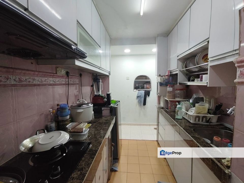 For Sale : Pangsapuri Sri Malaysia, Kampung Malaysia Tambahan, Kuala Lumpur  Asking Price : RM200,000, Kuala Lumpur, Sungai Besi