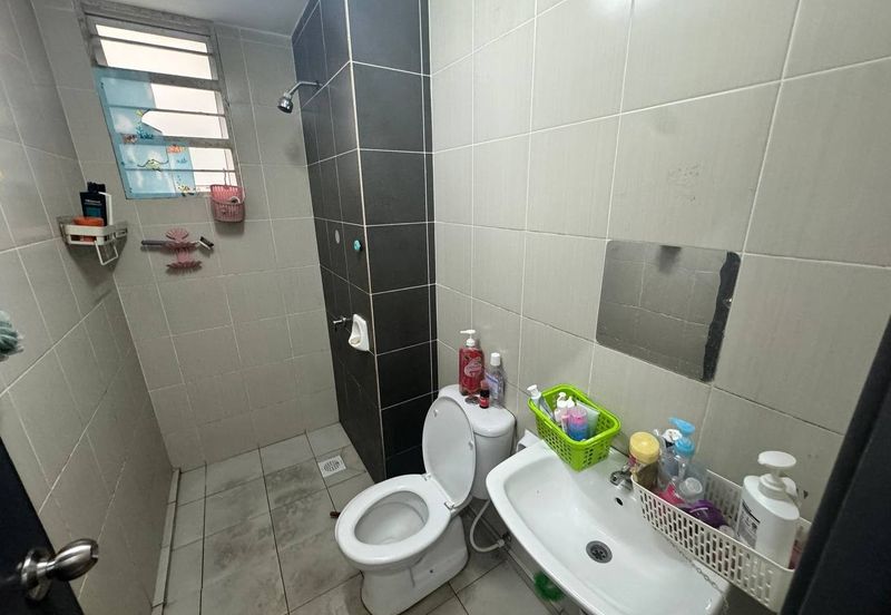 Puncak Hijauan (Hijauan Heights)