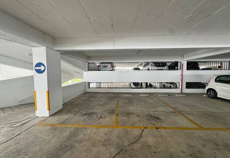 Puncak Hijauan (Hijauan Heights)