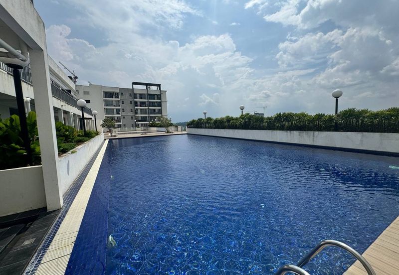 Puncak Hijauan (Hijauan Heights)