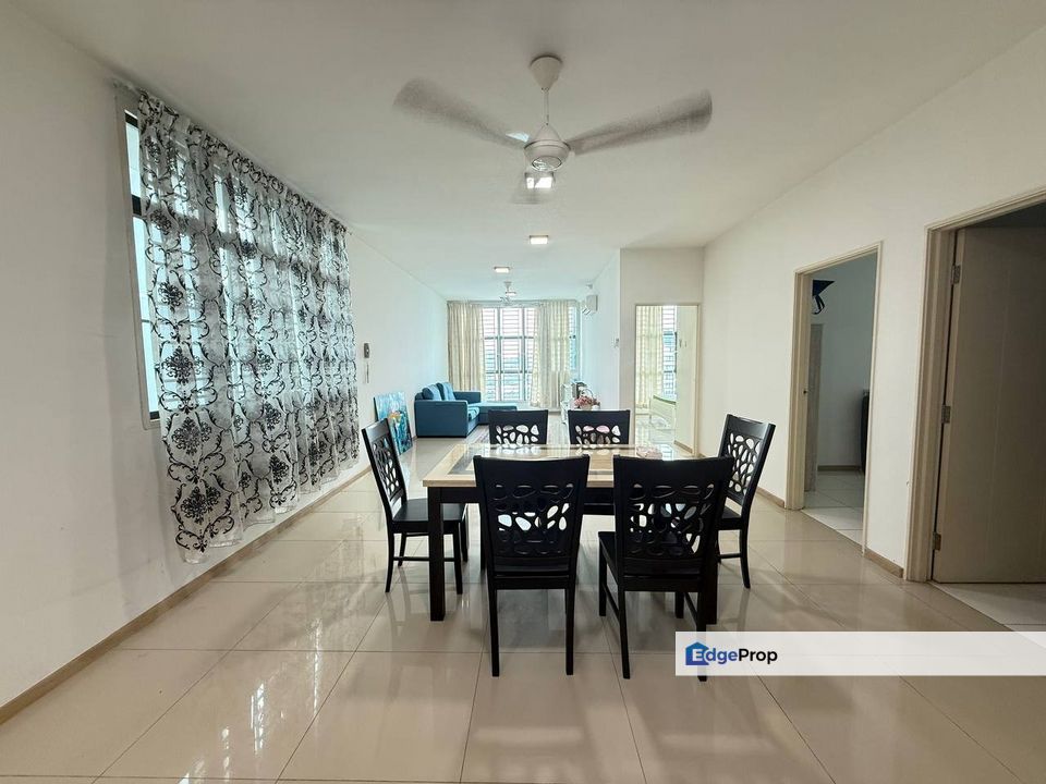 FOR RENT 🔥🔥 Partly Furnish Well Maintained Unit   RM2,300 Monthly  Vista Alam, Seksyen 14, Shah Alam, Selangor, Shah Alam