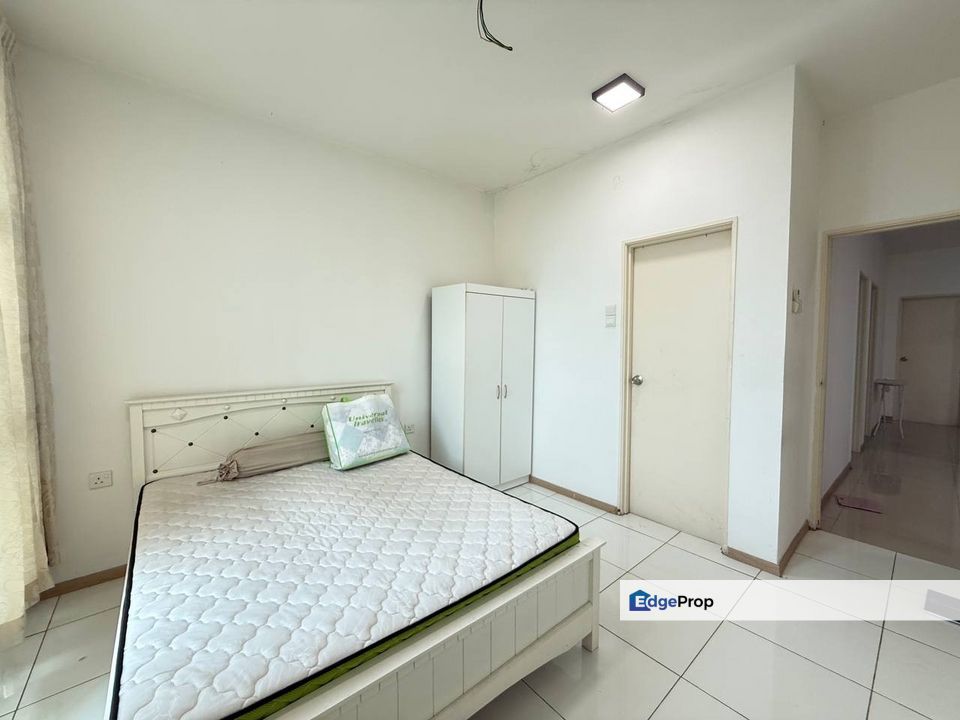 FOR RENT 🔥🔥 Partly Furnish Well Maintained Unit   RM2,300 Monthly  Vista Alam, Seksyen 14, Shah Alam, Selangor, Shah Alam