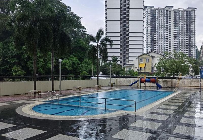 Angsana Apartment @ Taman Raintree