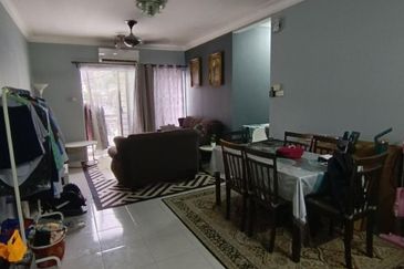Angsana Apartment @ Taman Raintree