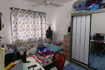 Angsana Apartment @ Taman Raintree