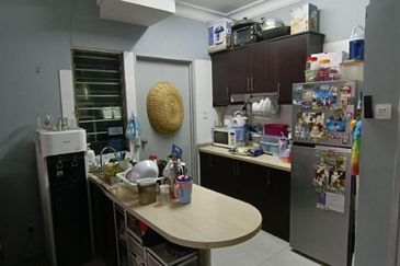 Angsana Apartment @ Taman Raintree