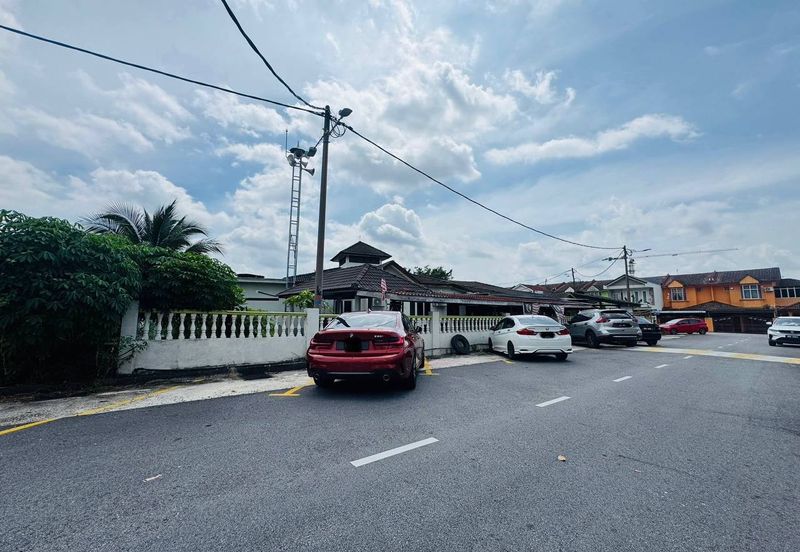 Taman Dahlia, Sepang