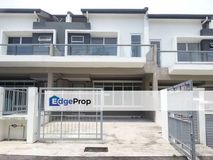 FULL LOAN DOUBLE STOREY HOUSE, CAMELLIA RESIDENCE, BANDAR TASIK KESUMA, SEMENYIH FOR SALE Price: rm460,000.00 (Nett), Selangor, Semenyih
