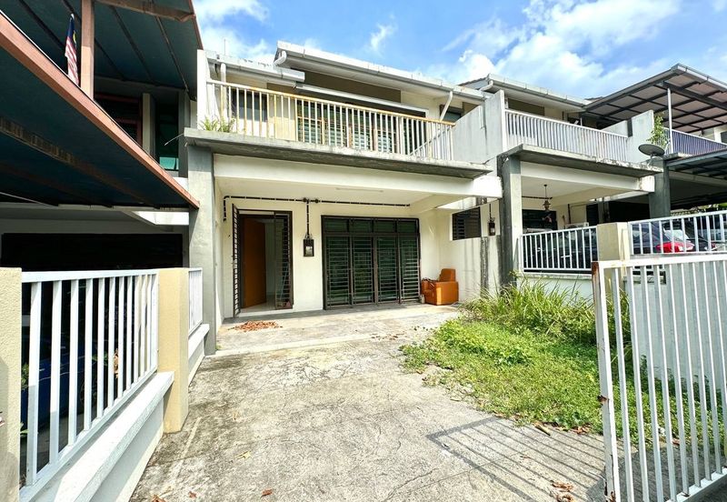 Taman Mawar, Bandar Baru Salak Tinggi