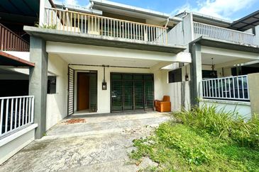 Taman Mawar, Bandar Baru Salak Tinggi