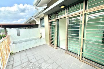 Taman Mawar, Bandar Baru Salak Tinggi