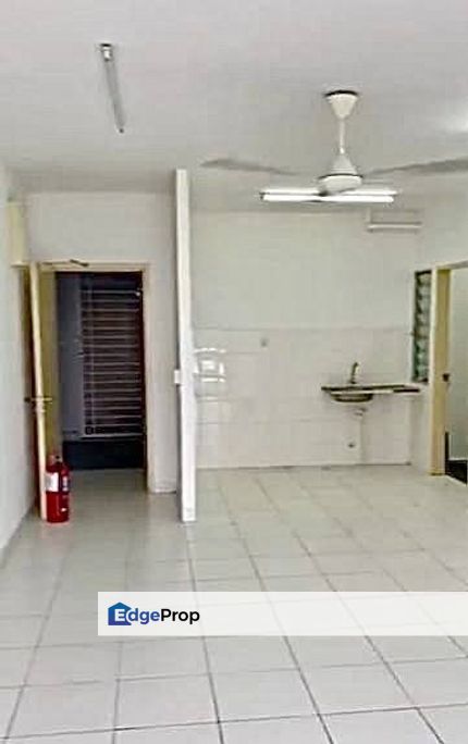 FOR SALE : Pangsapuri Seri Pinang @ Setia Alam  SELLING PRICE : RM 290,000 (NEGO), Selangor, Setia Alam/Alam Nusantara