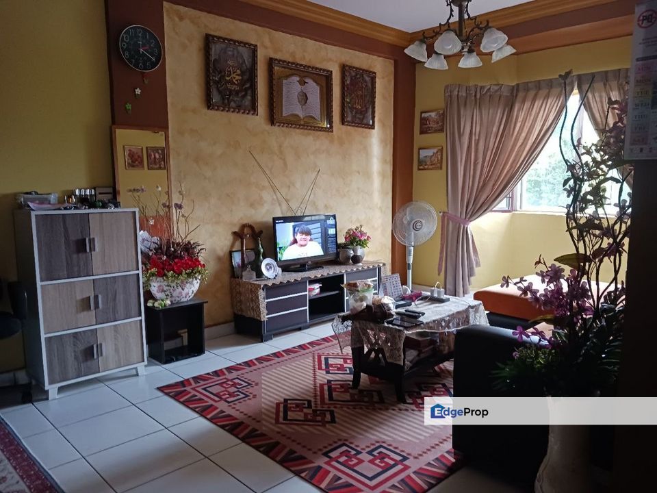 FOR SALE : APARTMENT FLORA, TAMAN IMPIAN EHSAN, BALAKONG FOR SALE Price: rm210,000.00 (Nett) (Require 10% downpayment), Selangor, Balakong