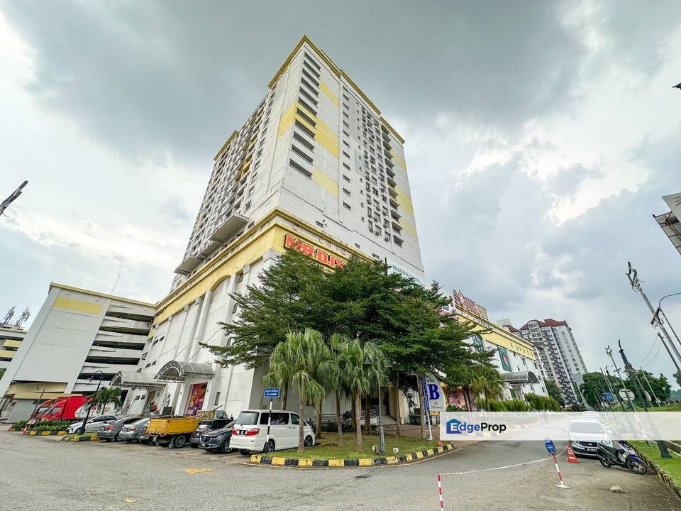 FOR SALE  BELOW MARKET VALUE | BLOK A Paling dekat dengan MRT | THE ACADEMIA @ SOUTH CITY PLAZA APARTMENT, SERDANG | Asking price 250k | MV : 360K, Selangor, Seri Kembangan