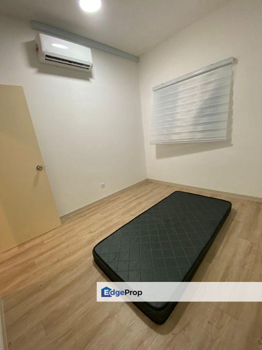 WTL / FOR RENTAL :  FOR RENT: Lakefront Homes Tower (CORNER), Furnished Unit., Selangor, Cyberjaya