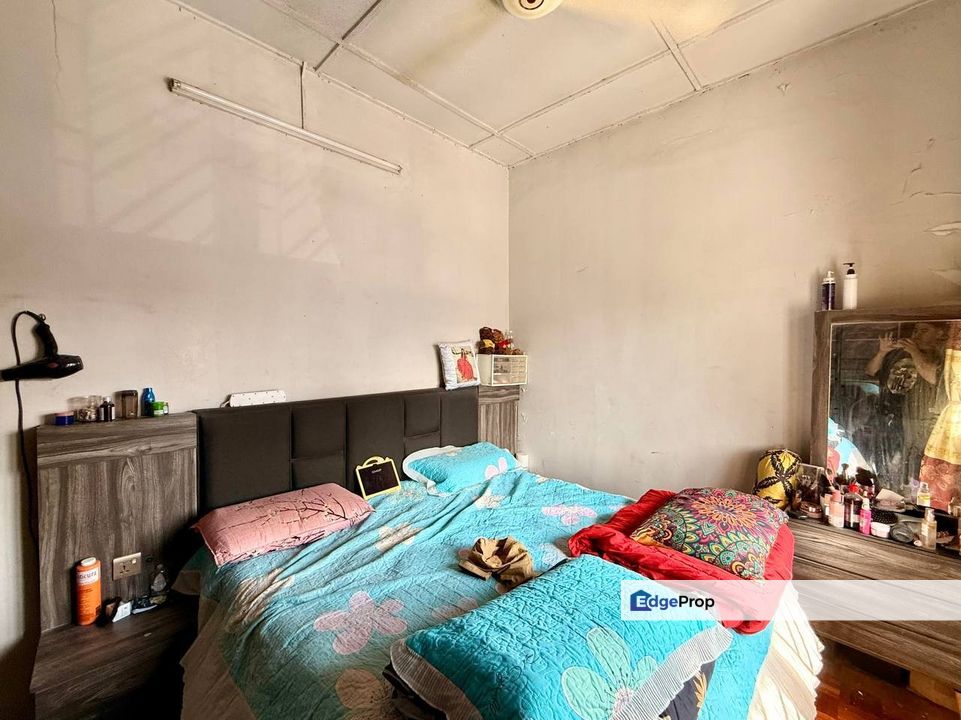 FOR SALE :  Double Storey Terrace, Taman Medan Baru, Petaling Jaya  Renovated & Extended || Asking Price: RM540,000 Slightly , Selangor, Petaling Jaya