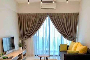 Freehold OKR chepeast per sqft 500 only 3Rooms 400k Free Furniture