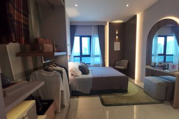 Freehold OKR 3Rooms 400k Free Furniture! monthly from RM 1400