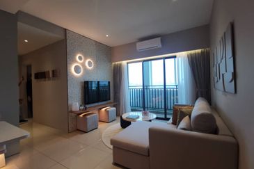 Freehold OKR 3Rooms 400k Free Furniture! monthly from RM 1400