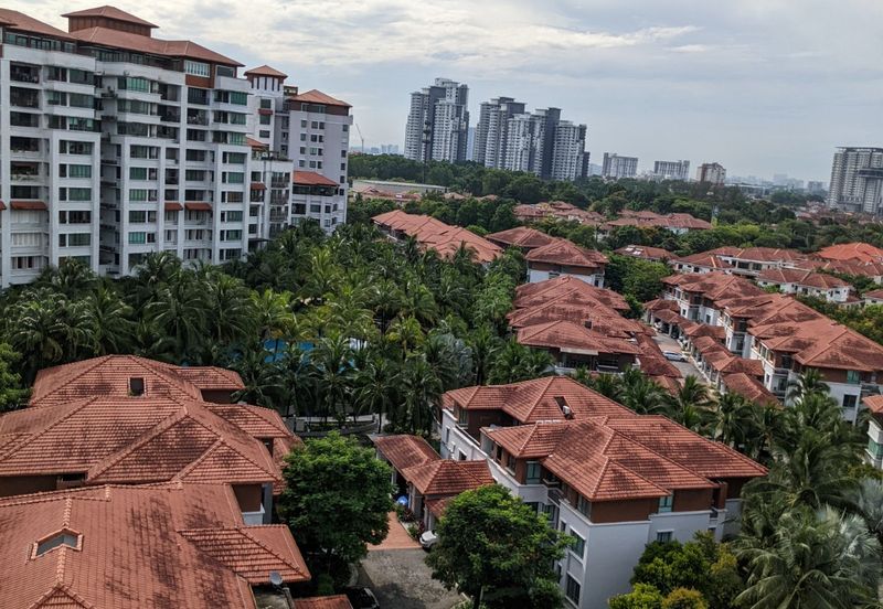 Ara Hill Condominium