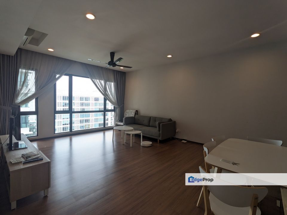 High Floor unit in well maintained condition, Selangor, Ara Damansara