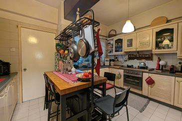 Bungaraya Kondominium, Saujana Subang