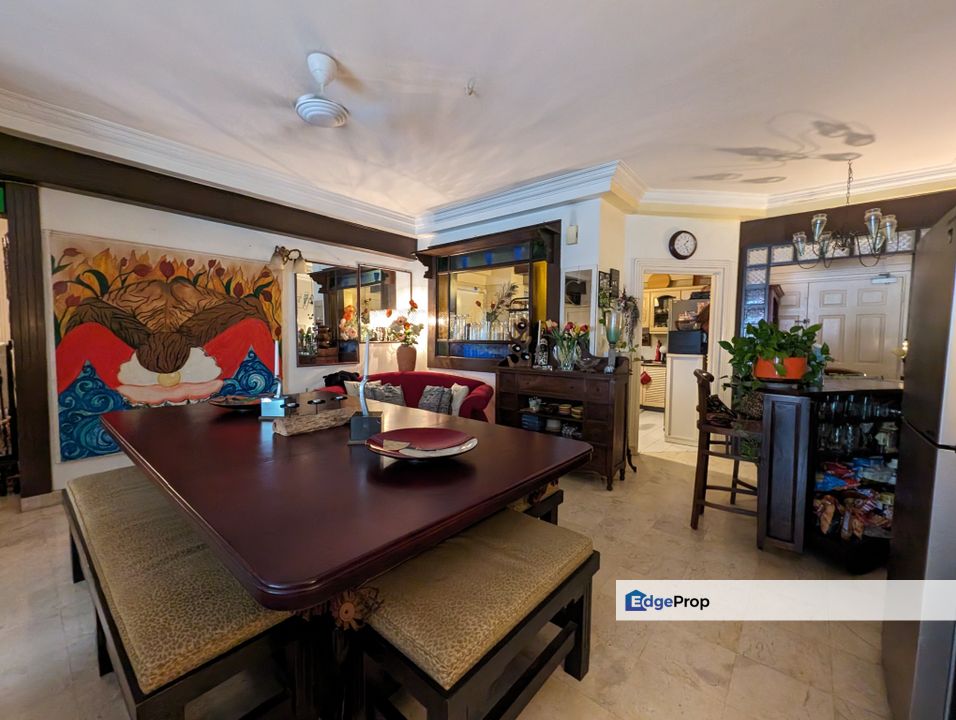 Tastefully Renovated Low floor unit, Selangor, Saujana 