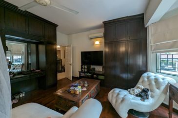 Bungaraya Kondominium, Saujana Subang